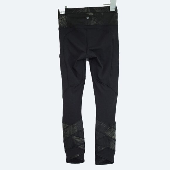 Lululemon Fresh Mesh Run Crop Wind Chill Fatigue Green Black Black capri - Picture 2 of 13